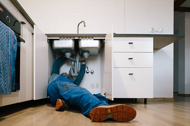 Professional Leak Detection technician working in Putnamville, IN